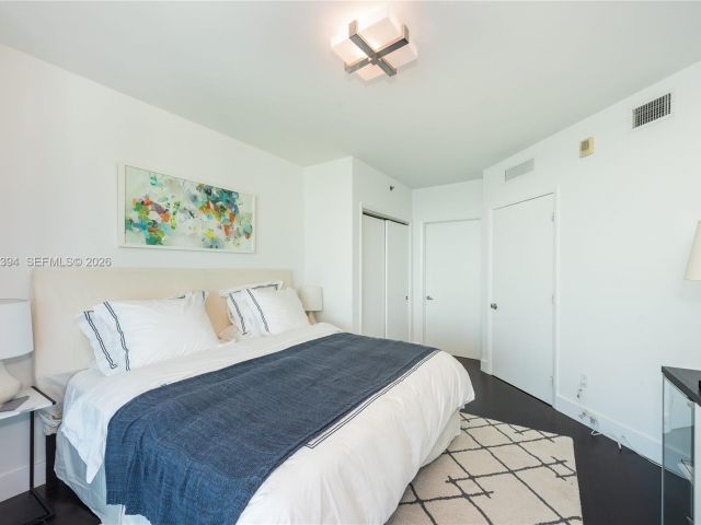 Apartment for rent  Unit #3202 - photo 7350536