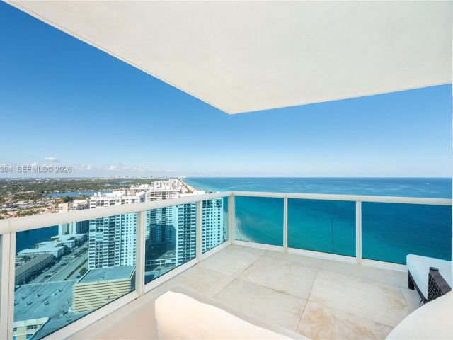 Apartment for rent  Unit #3202 - photo 7350548