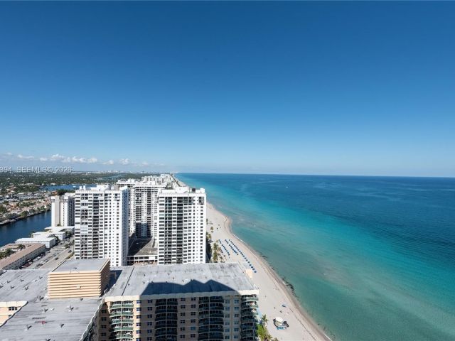 Apartment for rent  Unit #3202 - photo 7350549