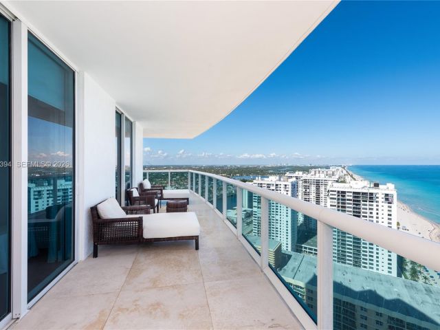 Apartment for rent  Unit #3202 - photo 7350551