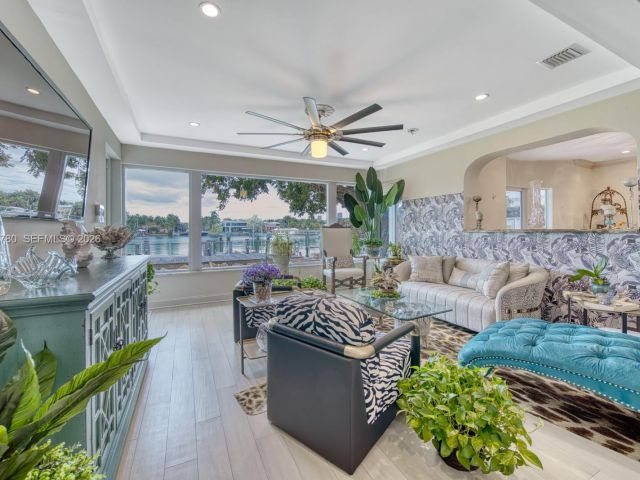 Home for sale at 170 S Hibiscus Dr - photo 7351411