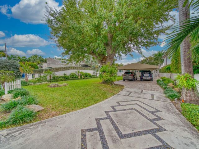 Home for sale at 170 S Hibiscus Dr - photo 7351418