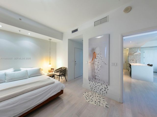 Apartment for sale  Unit #707 - photo 7354578