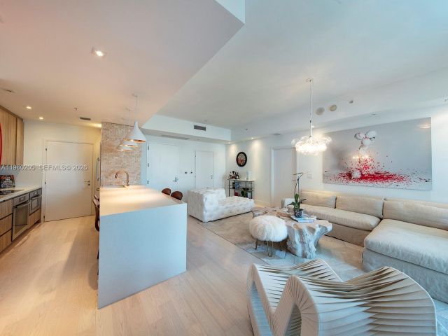 Apartment for sale  Unit #707 - photo 7354585