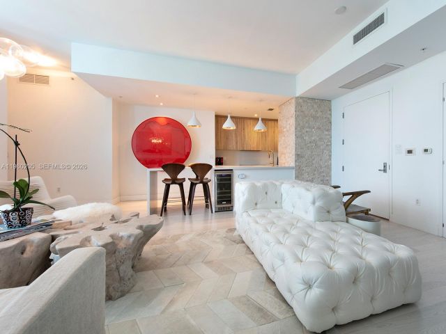 Apartment for sale  Unit #707 - photo 7354586