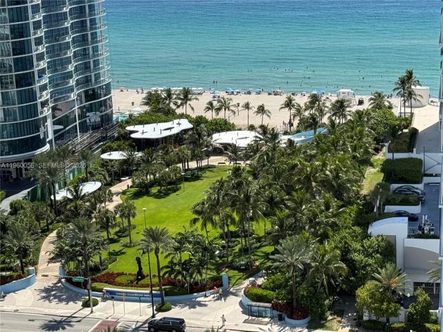 2-bedroom condo for rent in Sunny Isles Beach - 230 174th St 507 - MondialRealty