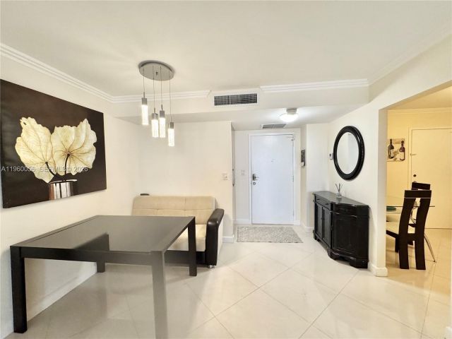 2-bedroom condo for rent in Sunny Isles Beach - 230 174th St 507 - MondialRealty