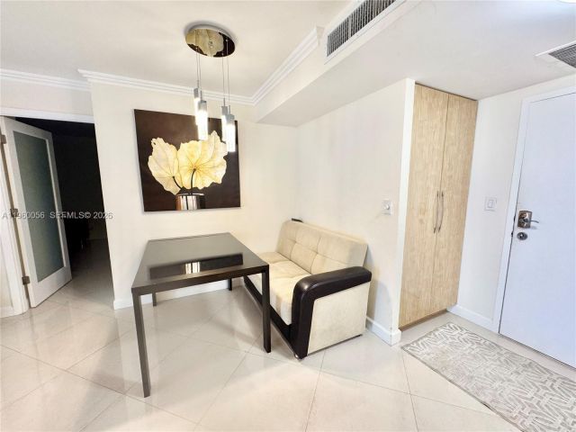 2-bedroom condo for rent in Sunny Isles Beach - 230 174th St 507 - MondialRealty