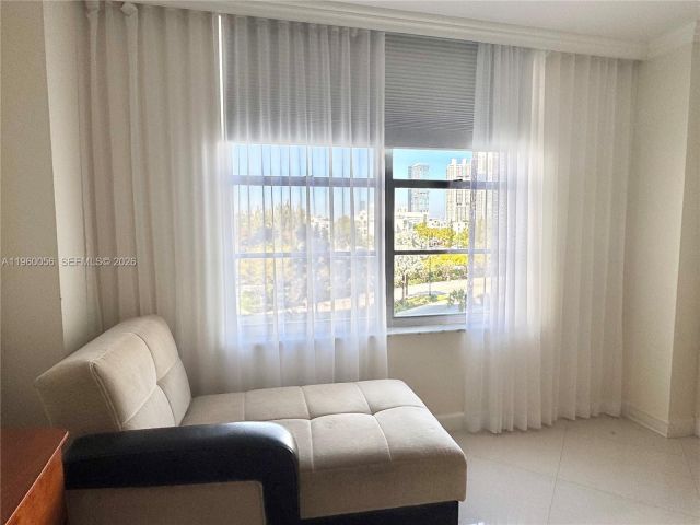 2-bedroom condo for rent in Sunny Isles Beach - 230 174th St 507 - MondialRealty