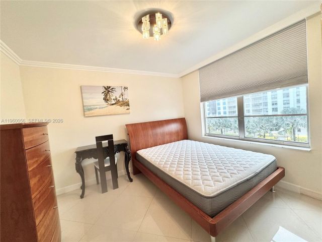 2-bedroom condo for rent in Sunny Isles Beach - 230 174th St 507 - MondialRealty