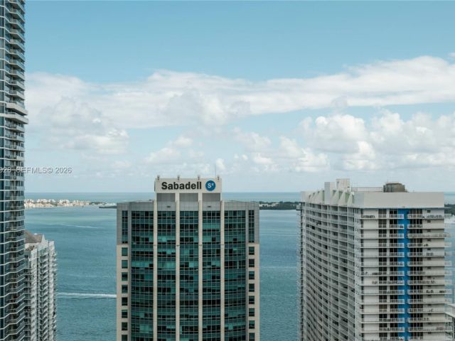 Apartment for rent  Unit #3904 - photo 7402404