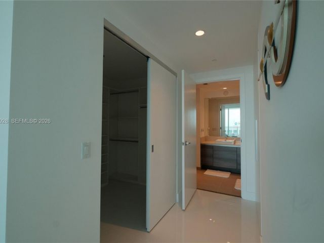 Apartment for rent  Unit #3904 - photo 7402409