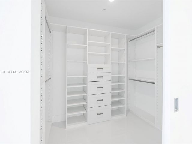 Apartment for rent  Unit #3904 - photo 7402412