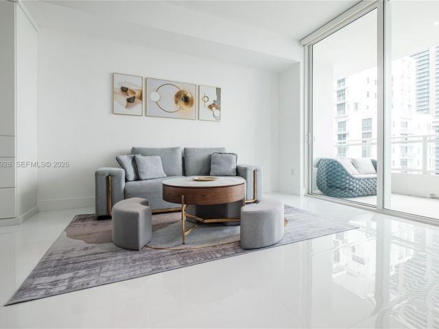 Apartment for rent  Unit #3904 - photo 7402415