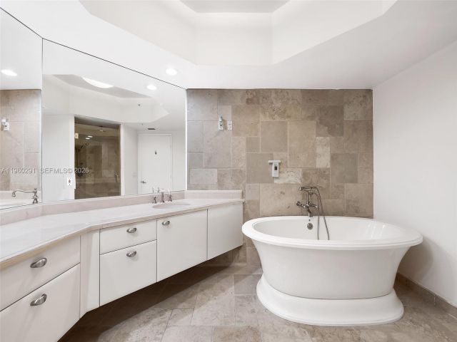 Apartment for sale  Unit #1502 - photo 7353533