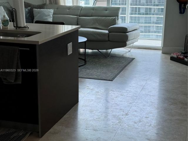 Apartment for rent  Unit #4307 - photo 7429844