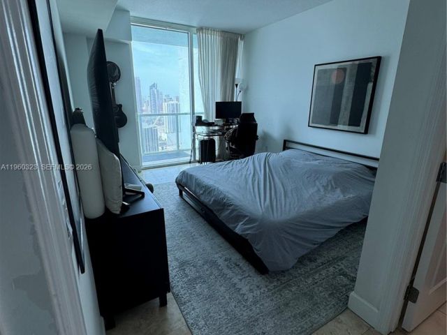 Apartment for rent  Unit #4307 - photo 7429845