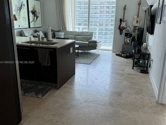 Apartment for rent  Unit #4307 - photo 7429847