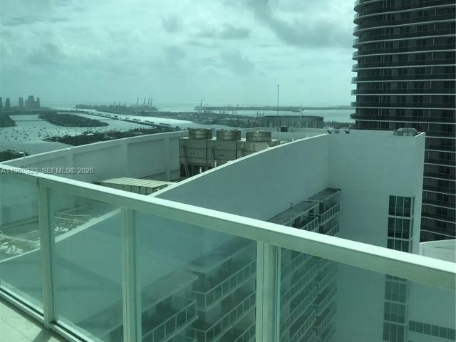 Apartment for rent  Unit #4307 - photo 7429850