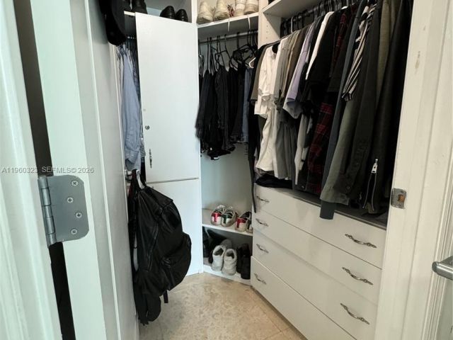 Apartment for rent  Unit #4307 - photo 7429851