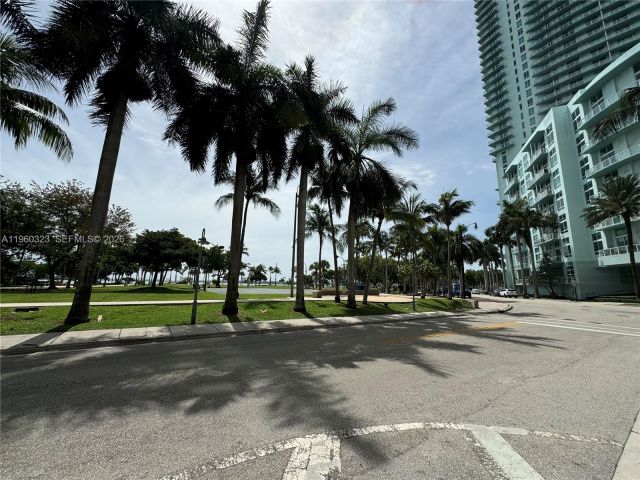 Apartment for rent  Unit #4307 - photo 7429858