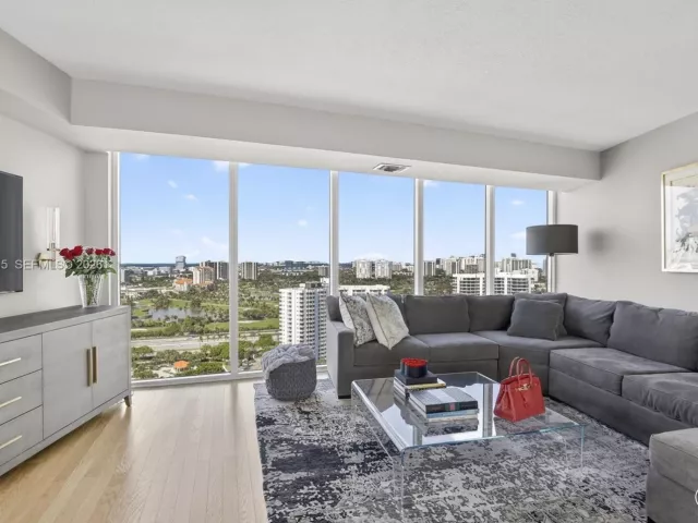 3-bedroom condo for sale in Aventura - 3370 Hidden Bay Dr 2715 - MondialRealty