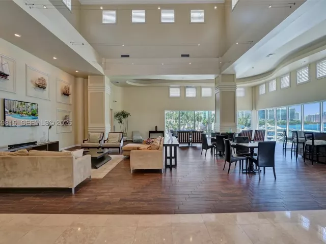 3-bedroom condo for sale in Aventura - 3370 Hidden Bay Dr 2715 - MondialRealty