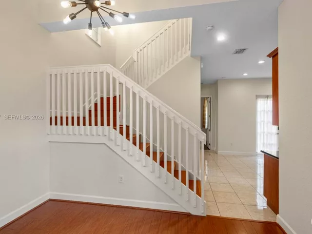 3-bedroom home for sale in Pembroke Pines - 839 SW 147th Ter 5 - MondialRealty
