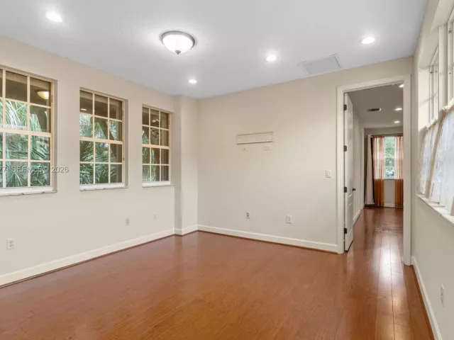 3-bedroom home for sale in Pembroke Pines - 839 SW 147th Ter 5 - MondialRealty