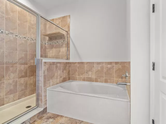 3-bedroom home for sale in Pembroke Pines - 839 SW 147th Ter 5 - MondialRealty