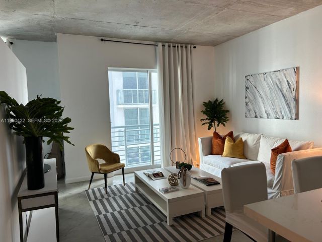 1-bedroom condo for rent in Miami - 234 NE 3 ST 2009 - MondialRealty