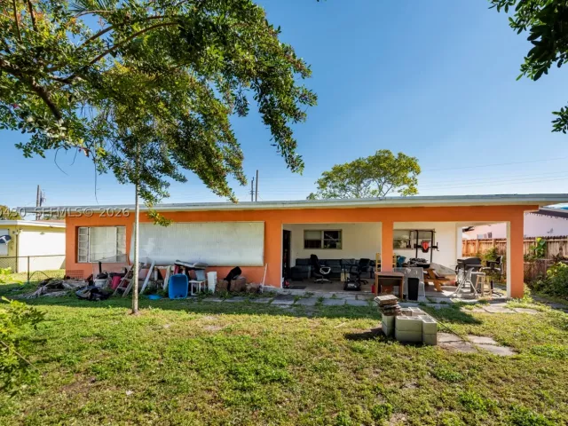 3-bedroom home for sale in Hallandale Beach - 600 SW 11th Ave - MondialRealty