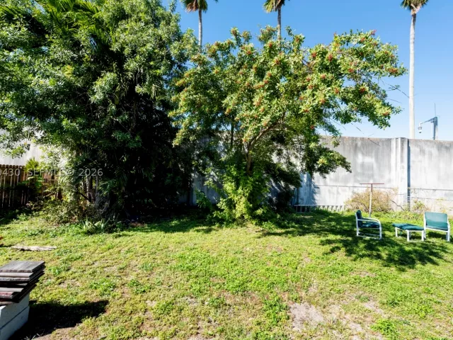 3-bedroom home for sale in Hallandale Beach - 600 SW 11th Ave - MondialRealty