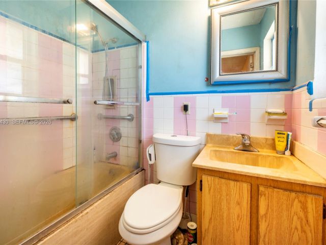 Home for sale at 600 SW 11th Ave - photo 7365367