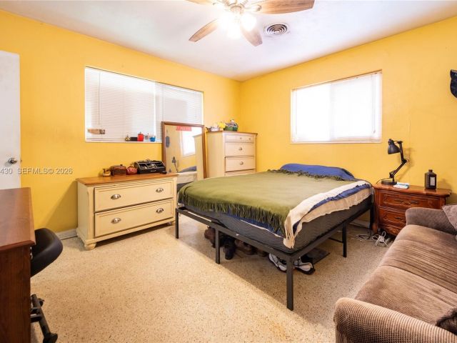 Home for sale at 600 SW 11th Ave - photo 7365369