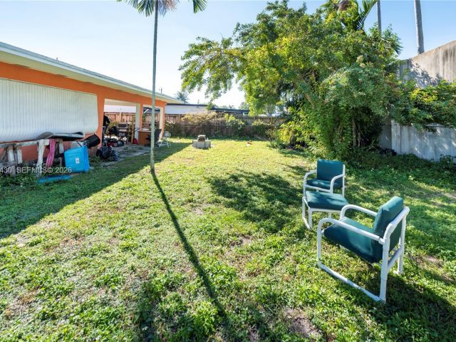 Home for sale at 600 SW 11th Ave - photo 7365370