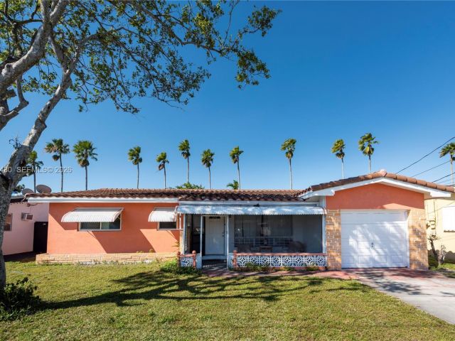 Home for sale at 600 SW 11th Ave - photo 7365384