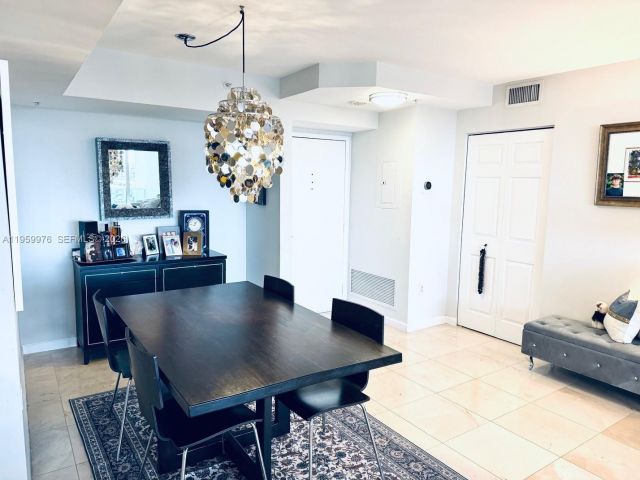 Apartment for sale  Unit #1009 - photo 7367515