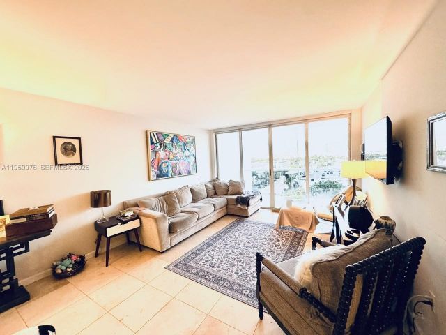 Apartment for sale  Unit #1009 - photo 7367518