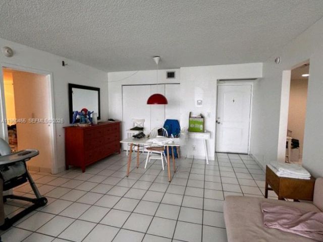 Apartment for sale  Unit #401 - photo 7368124