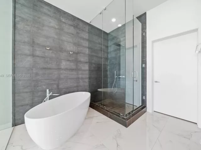 Apartment for rent  Unit #PH5101 - photo 7359981