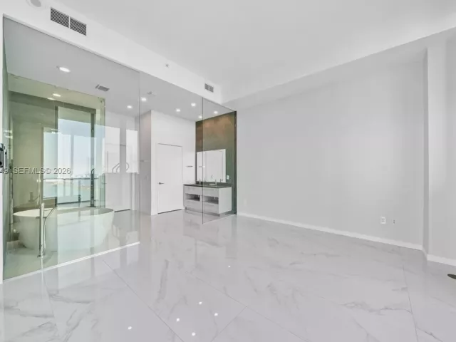 Apartment for rent  Unit #PH5101 - photo 7359989