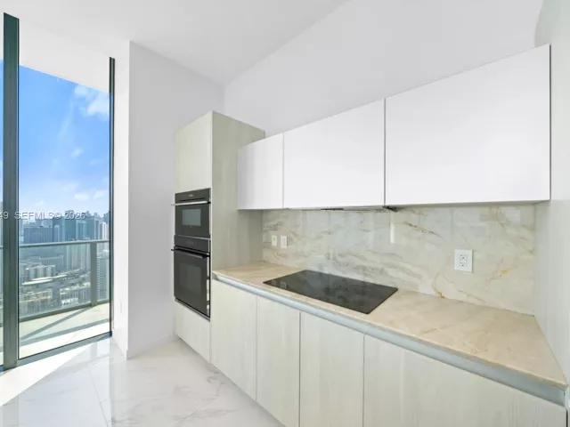 Apartment for rent  Unit #PH5101 - photo 7359993
