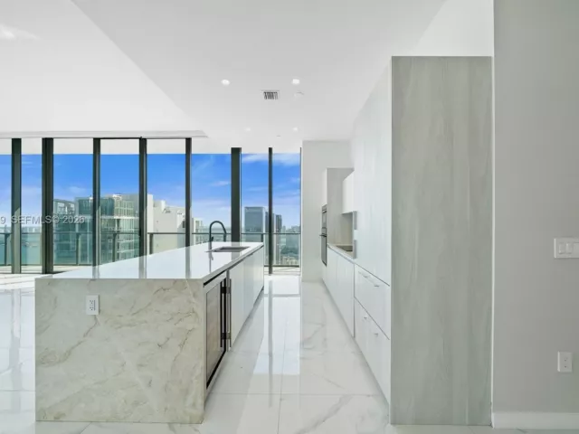 Apartment for rent  Unit #PH5101 - photo 7359997