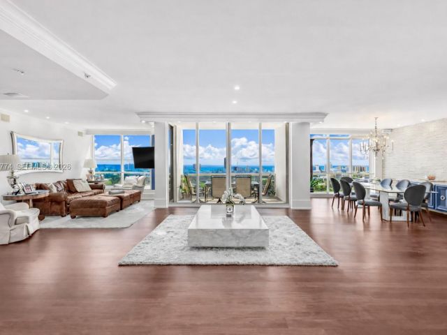 Apartment for sale  Unit #PH03 - photo 7367500