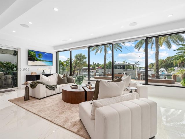 Home for sale at 12880 N Bayshore Dr - photo 7509673