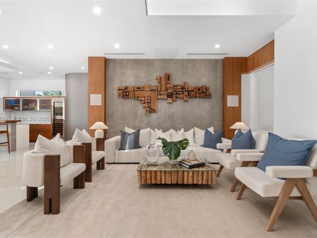 Home for sale at 12880 N Bayshore Dr - photo 7509677