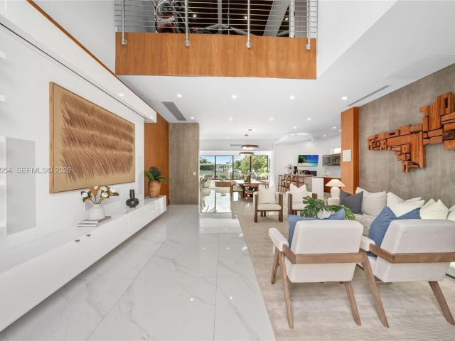 Home for sale at 12880 N Bayshore Dr - photo 7509679