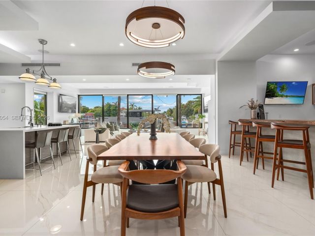 Home for sale at 12880 N Bayshore Dr - photo 7509680