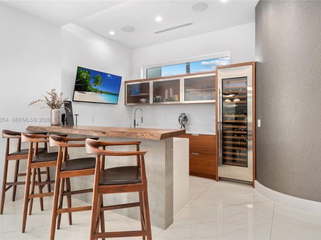 Home for sale at 12880 N Bayshore Dr - photo 7509681